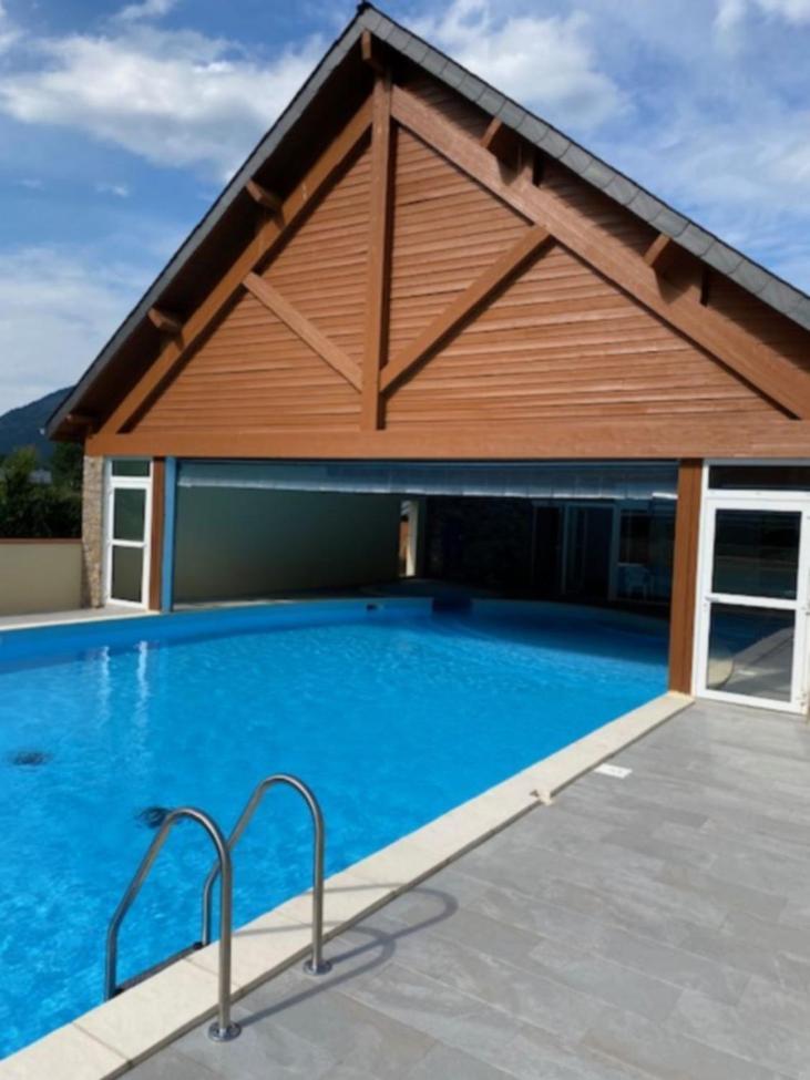 Appartement Tres Agreable Dans Belle Residence, Classe 3 Etoiles Par Le Comite Departementale Du Tourisme En Haute Garonne Bagneres-de-Luchon Exterior photo